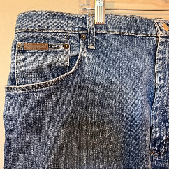Wrangler Men's Straight Leg Blue Jeans Relaxed Fit 42x30 - Picture 4 of 11
